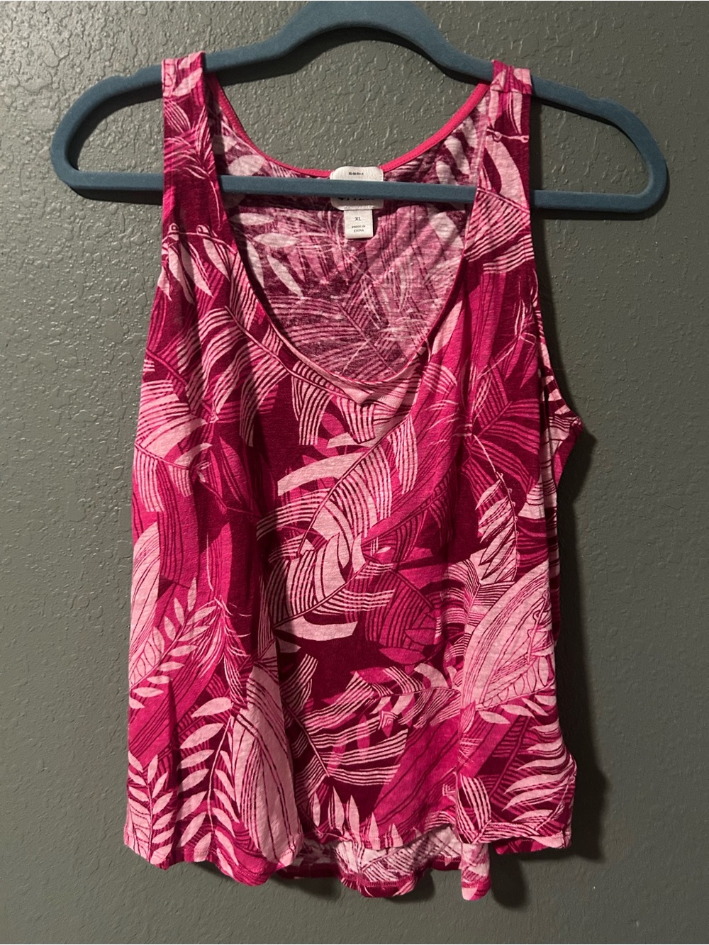Stylus pink and magenta leaf print tank top 100 linen in XL #tropical #summer